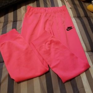 SOLD!🎄Nike hot pink sweat pants
